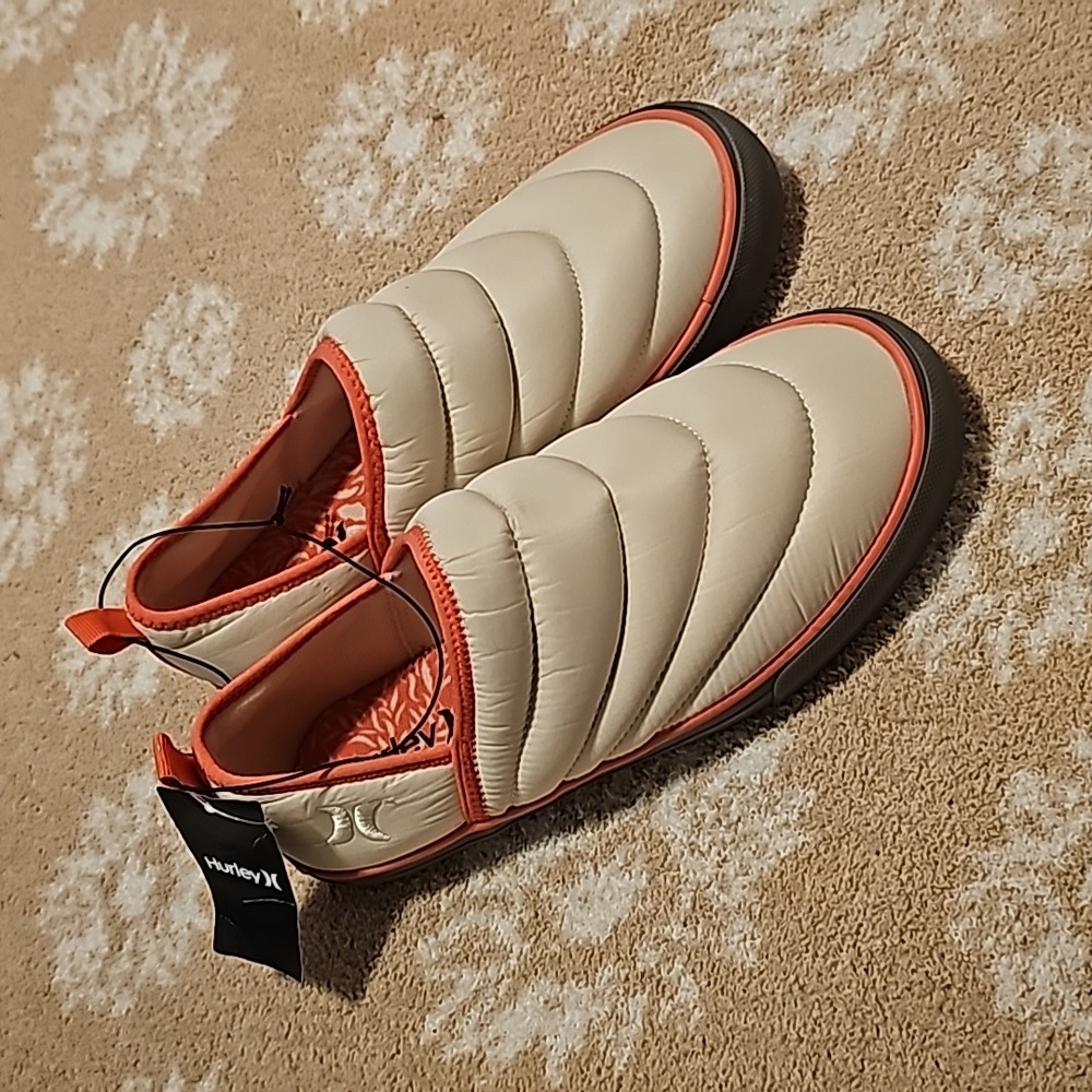 Huley Puff Chukka Shoes Women's